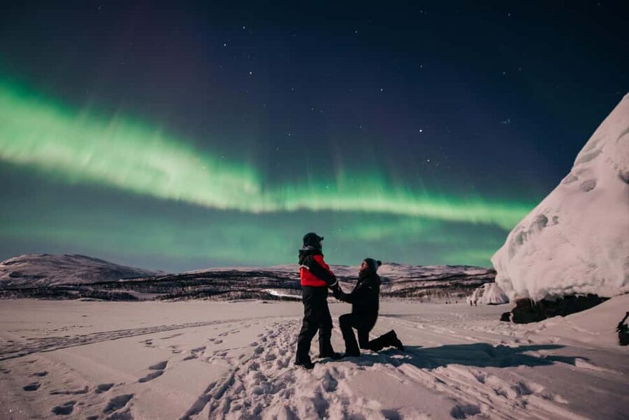Abisko: Aurora Car Chasing Tour with Photographer - What makes the photography useful