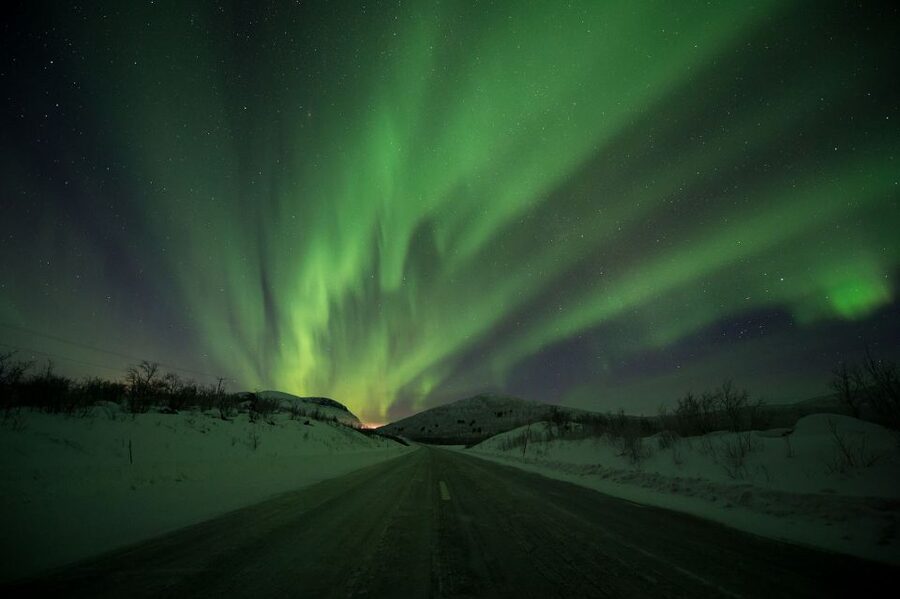 Abisko: Guided Aurora Chase with Hotel Transfers - Why a moving aurora chase makes sense in Abisko