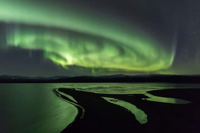 Abisko: Guided Autumn Aurora Chase with Hotel Transfers - Meeting the guide in Abisko
