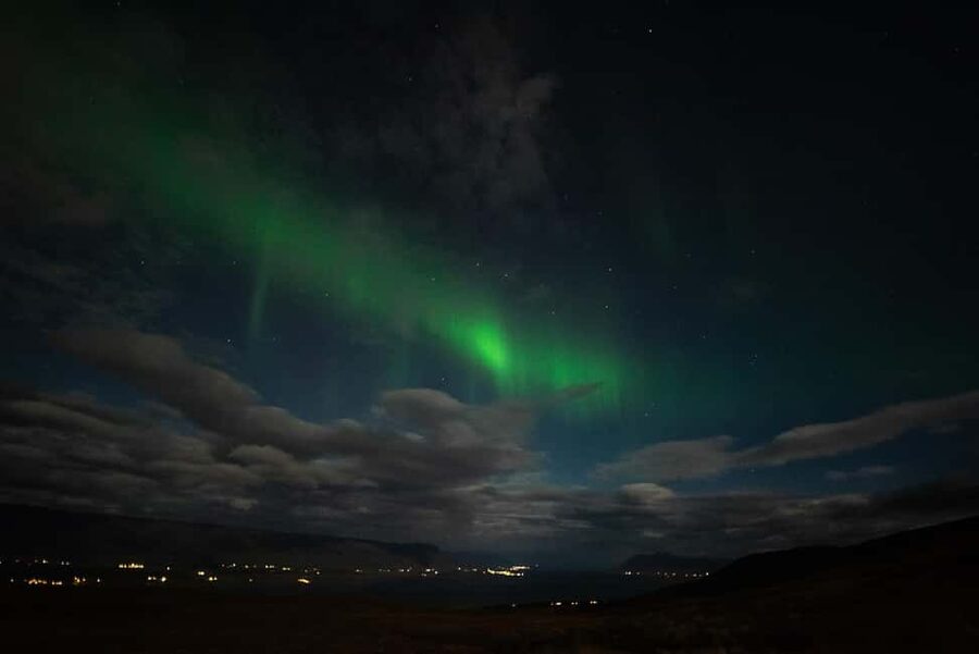 Akureyri: Northern Lights Tour - The three-hour hunt and what each stage offers