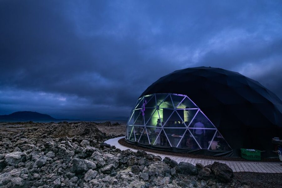Aurora Basecamp: Northern Lights Nighttime Observation Tour - Inside the dome: a useful introduction before the wait