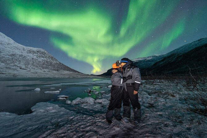 Aurora Hunt with the campfire and professional photographer - Guides who keep the night moving