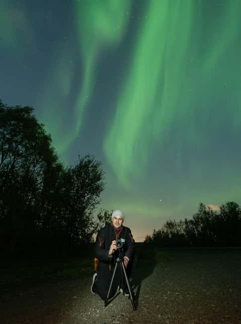 Aurora Optimum: Best 3-Night Forecast - Meeting at the old blue wooden house