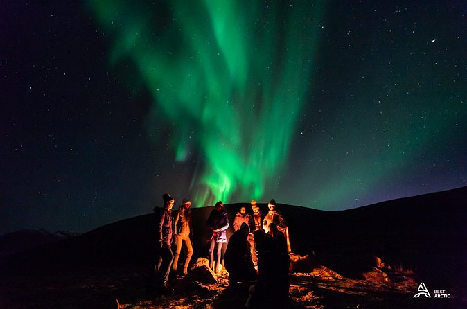 Aurora Safari Minibus, private locations all around the region - Camera help that can make or break the night