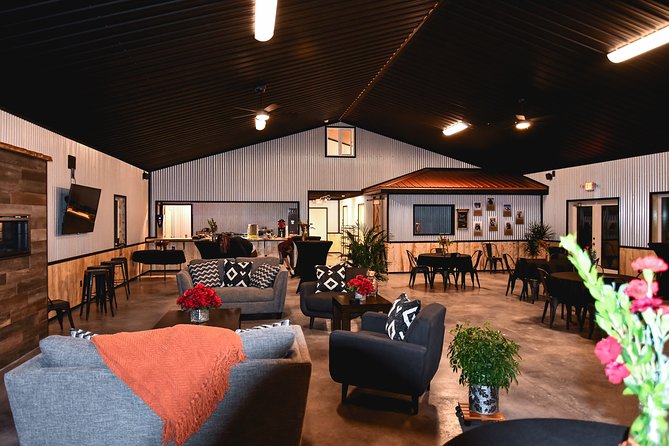 Aurora Viewing Lodge - The ride from your hotel to the viewing lodge