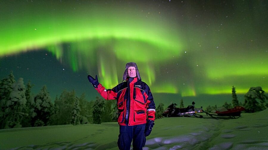 Auroras Northern Lights in Saariselka - The drive and the search for a clear sky