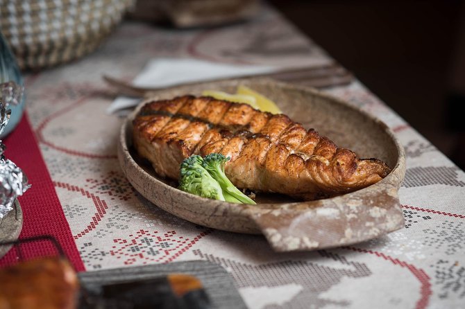 Best Of Lapland: Sauna, Ice swimming, Dinner & Northern Lights - The open-fire dinner is more than an afterthought