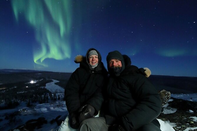 Electric Moose Studios Aurora Adventure W/Portraits & Hot Pizza!! - Setting up a winter camp beneath the sky