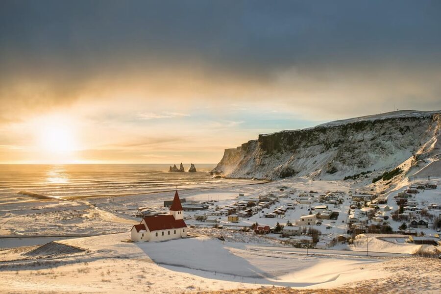 From Reykjavik: 3-Day Northern Lights Hunt & Glacier Lagoon - Who should book this tour