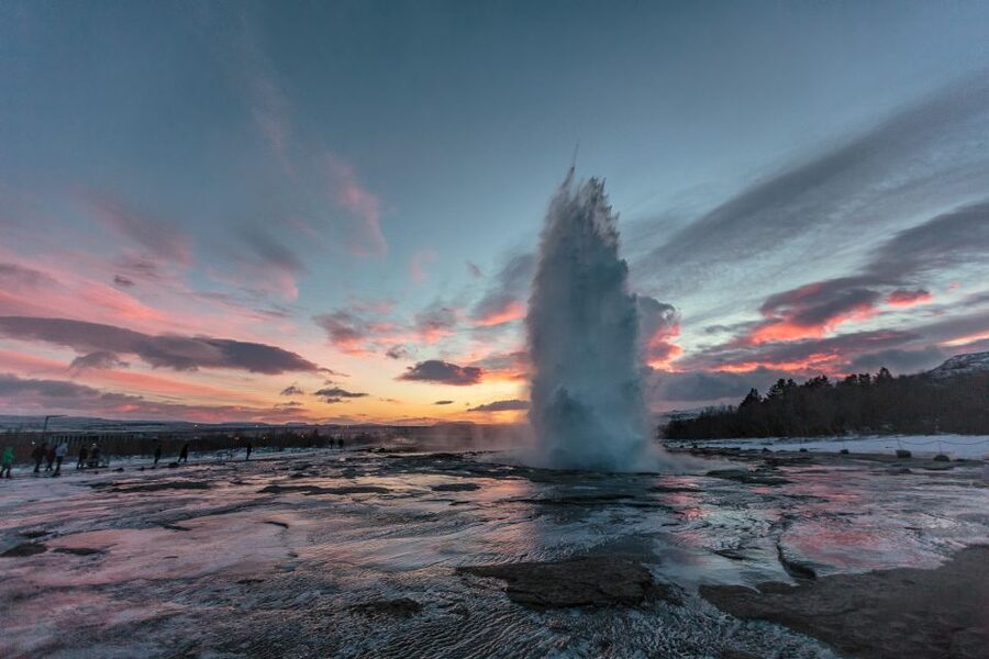 From Reykjavík: Golden Circle & Northern Lights Combo - The Reykjavík dinner gap is useful, but plan it