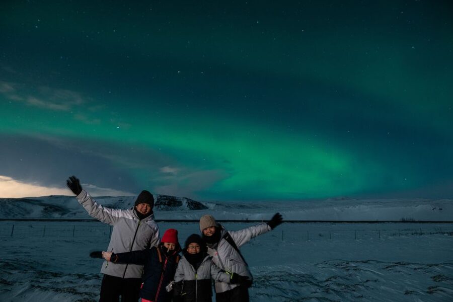 From Reykjavik: Northern Lights Guided Tour with Photos - Group size and comfort on the road
