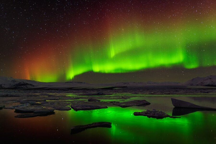 From Reykjavik: Northern Lights Hunt Super Jeep Tour - Photography help that makes a real difference