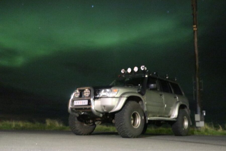 From Reykjavík: Spot the Northern Lights with Snacks & Drink - What the four-hour outing feels like