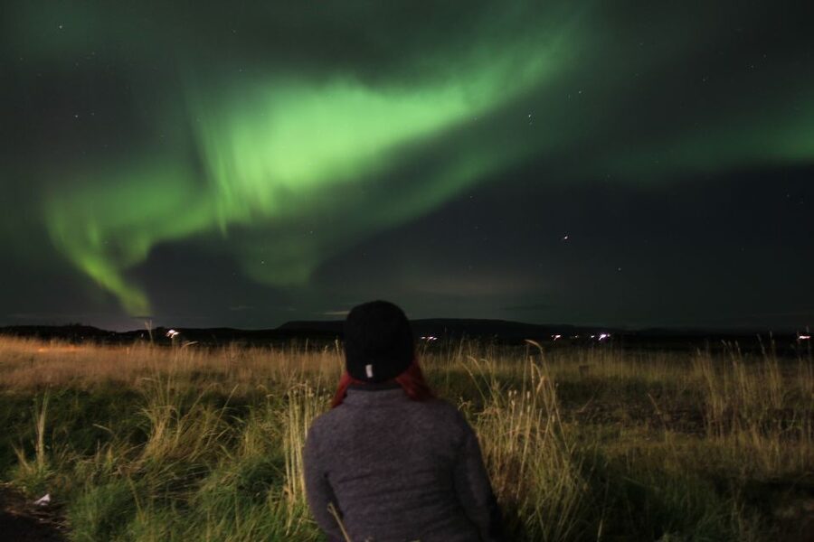 From Reykjavík: Spot the Northern Lights with Snacks & Drink - The super jeep and small-group difference