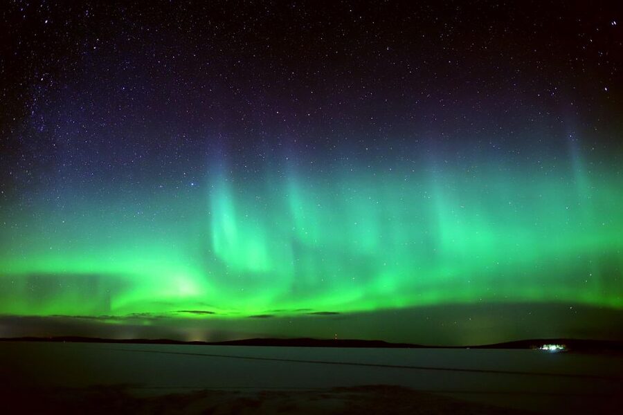 From Rovaniemi: Lakeside Aurora’s Paparazzi Photography - Photography is the main reason to pay extra