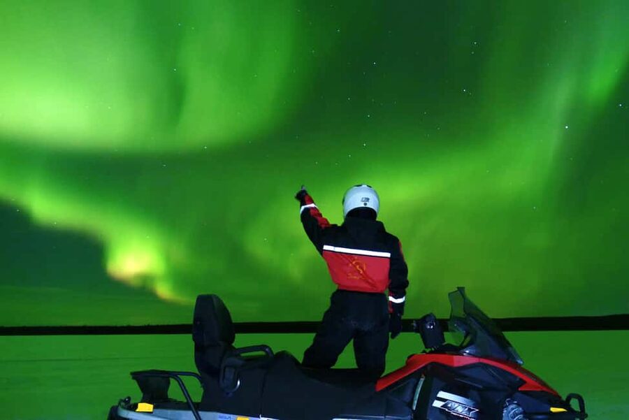 From Rovaniemi: Searching Aurora with Snowmobile - Guides, group size, and the human side