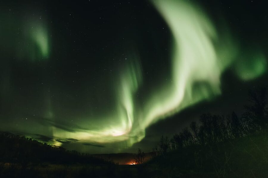 From Tromsø: Aurora Snowshoe Hike - Who should book this snowshoe hike?