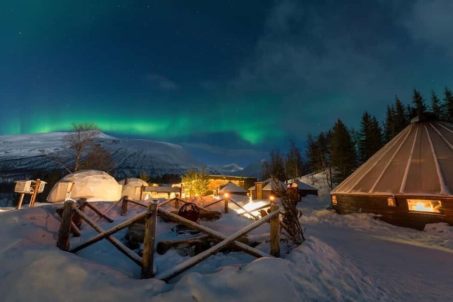 From Tromsø: Northern Lights Visit at Camp Tamok - The 90-minute ride from Tromsø