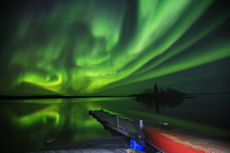 From Yellowknife: Northern Lights Bus Tour with Photos - Free photographs are a real part of the value