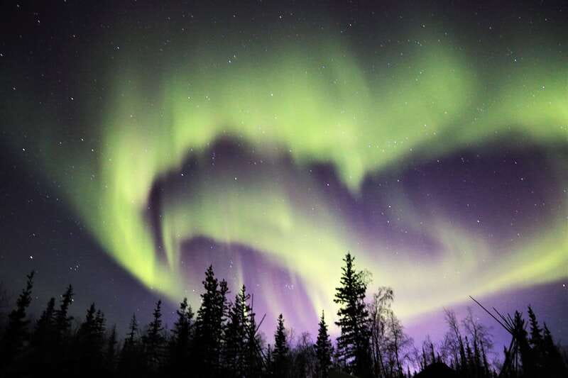 From Yellowknife: Northern Lights Bus Tour with Photos - The first stop: getting your eyes ready for the sky