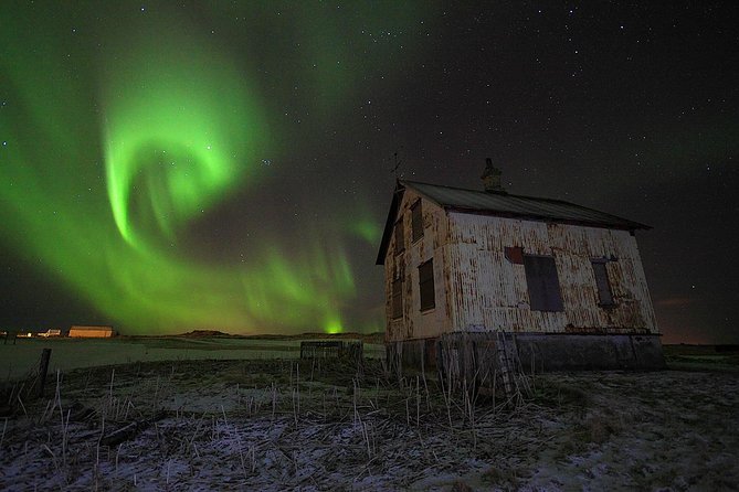 Golden Circle and Northern Lights Superjeep Tour from Reykjavik - The evening shift: from sightseeing to aurora hunting