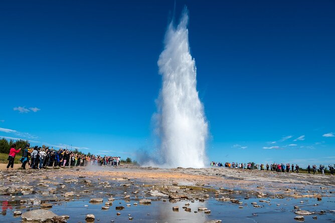 Golden Circle & Northern Lights Tour from Reykjavik - Kerid Crater adds color and geology
