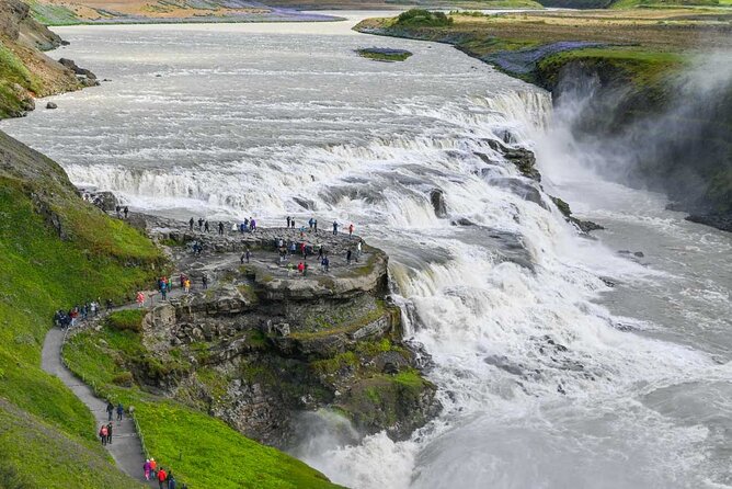 Golden Circle & Northern Lights Tour from Reykjavik - The Northern Lights hunt depends on the sky