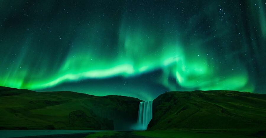 Iceland: South Coast and Northern Lights Tour - Seljalandsfoss: the waterfall with a back door