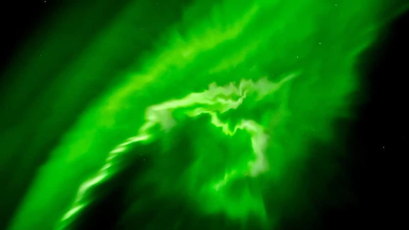 Inari/Ivalo: Aurora Hunting Tour by Car with Warm Drinks - From K-Market to the open Arctic roads