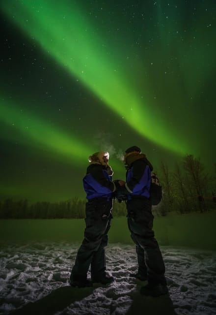 Ivalo: Lake Inari Northern Lights Tour w/ Reindeer & Dinner - Waiting for the Northern Lights at Lake Inari
