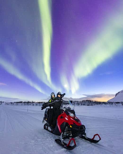 Kilpisjärvi: Northern Lights Snowmobile Tour with Photos - Should you book the Kilpisjärvi Northern Lights snowmobile tour?