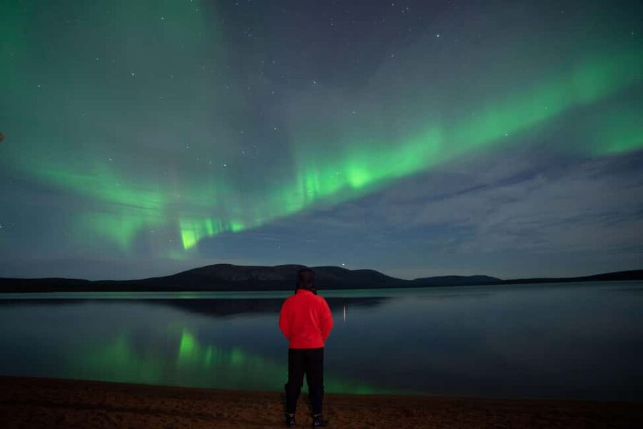 LEVI: Northern Lights Hunting SMALL GROUPS - Waiting for the aurora with a warm drink