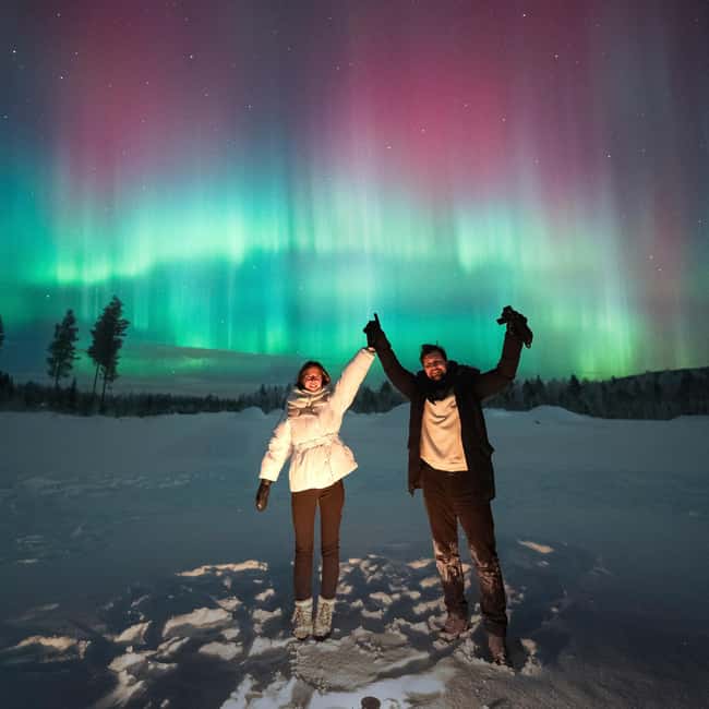 Levi: Northern Lights Pro Guaranteed - Unlimited Distance - Thermal clothing, hot drinks, and modest snacks