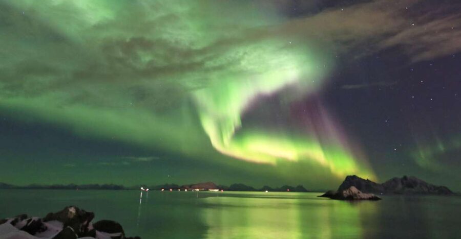 Lofoten: Northern Lights Tour with Photographer - Photography help for cameras and phones