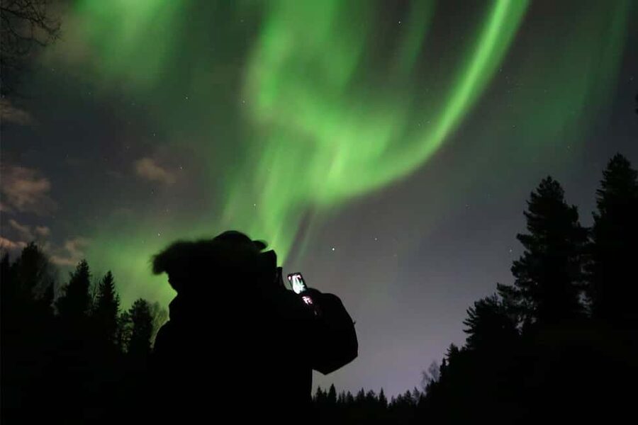 Luleå: Northern Lights Tour by Car with Swedish Treats - Photographing the Aurora without expensive gear