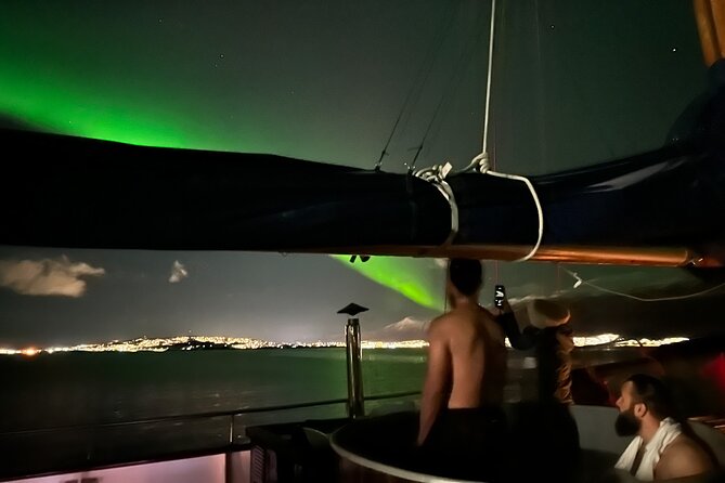Luxury Northern Lights Yacht Cruise with Hot Tub from Tromsø - Searching for the aurora over the fjords