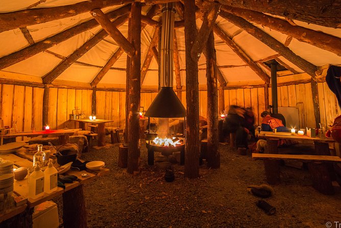 Night Reindeer Sledding with Camp Dinner and Chance of Northern Lights - The 15 to 20-minute reindeer sleigh ride