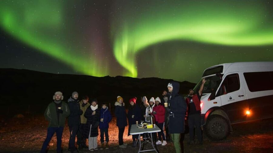 Northern Lights: 4x4 Adventure with Treats, Photos & Cocoa - Key points at a glance