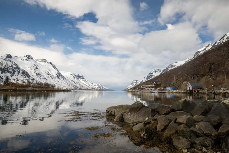 Northern Lights Adventure in Tromsø with Free Photos - Meeting at Quality Grand Hotel Tromsø