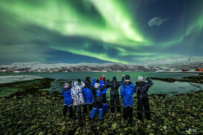 Northern Lights Adventure with Greenlander, 8 people max - Thermal suits, boots, and staying warm