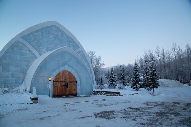 Northern Lights and Chena Hot Springs Night Tour from Fairbanks - Soaking in the hot springs at night