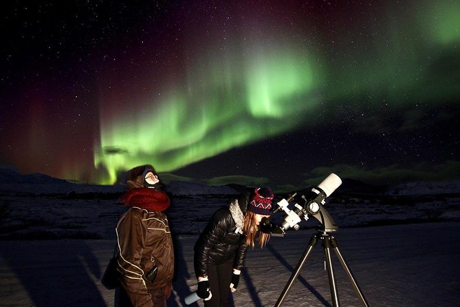 Northern Lights and Stargazing Small-Group Tour with Local Guide - How the northern lights search actually works