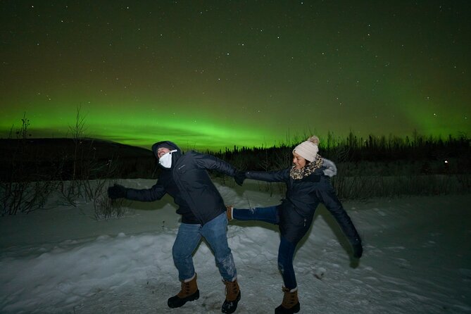 Northern Lights Aurora Tour with FREE Photography - Waiting in the cold without losing your toes