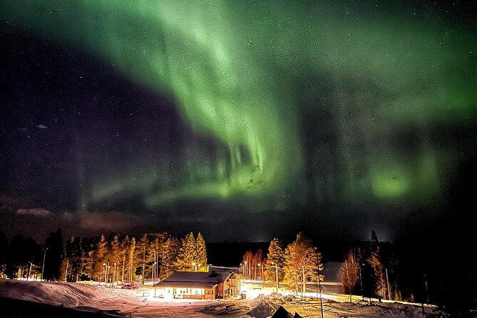Northern Lights Auroras from Kemi-Tornio with Pickup - What the photography lesson is really worth