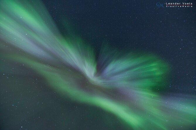 Northern Lights Big Bus Chase with Free Photos - How guides shape the night