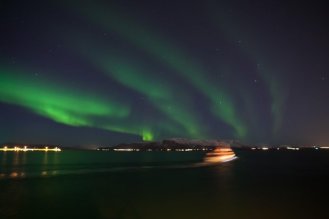 Northern Lights Cruise from Reykjavik Including Photos - What Happens During the 2.5-Hour Search