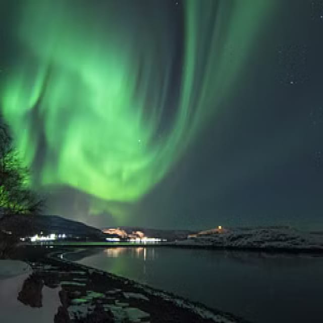 Northern Lights Hunting with Aurora Workshop - Warm drinks, headlamps, and the cold