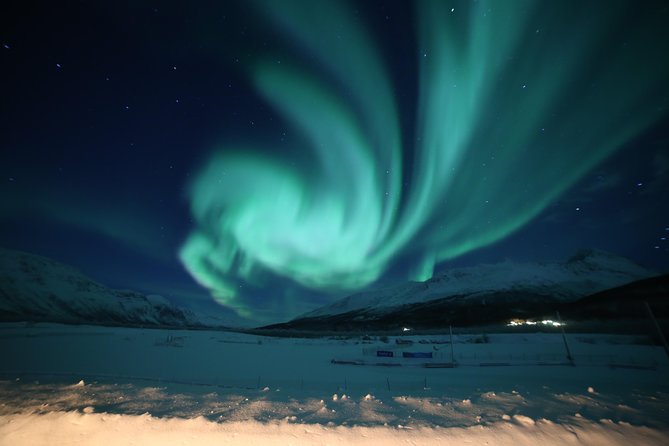 Northern Lights Photography Tour - Warm Clothing and the Outdoor Stop