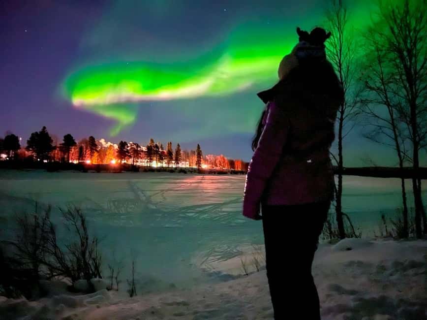 Northern lights private tour Rovaniemi - Leaving Rovaniemi’s city lights behind