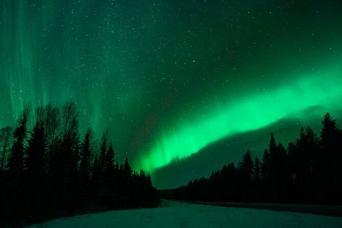 Northern Lights Rovaniemi: Guaranteed Viewing & Unlimited Mileage - Why the long-distance chase matters in Rovaniemi